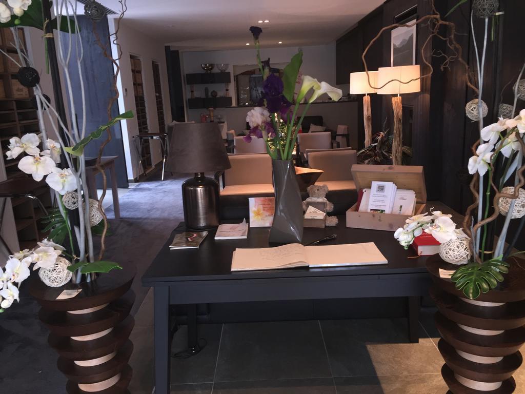 Hotel Blanc Marigny-Saint-Marcel Extérieur photo
